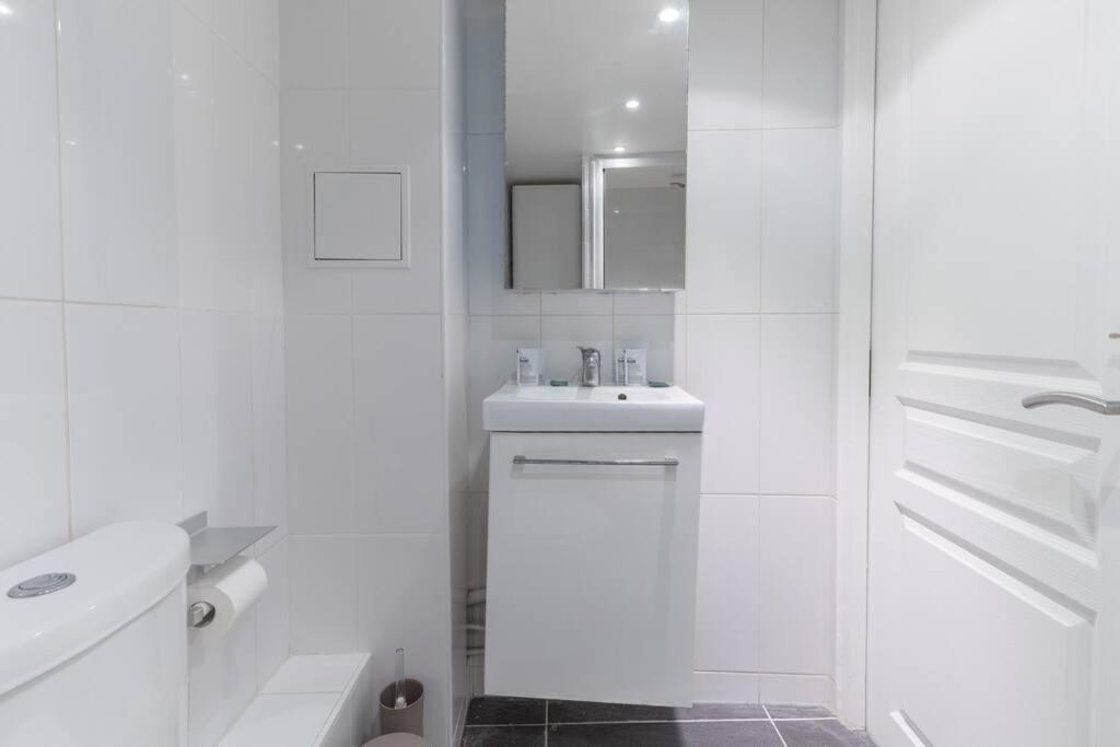 Apartment Grands Boulevards - 11 -